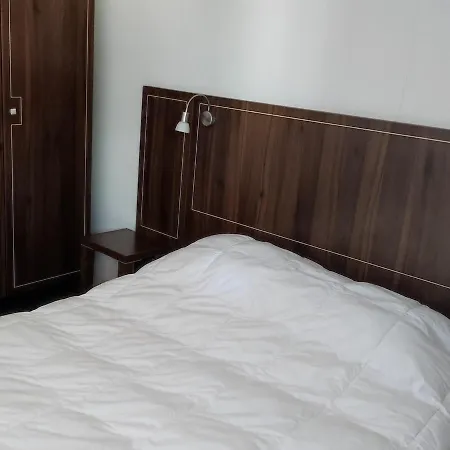 T3 Avec Terrasse Et Piscine Chauffée à - 6 Pers, 50m² - Fr-1-165b-31 Appartamento